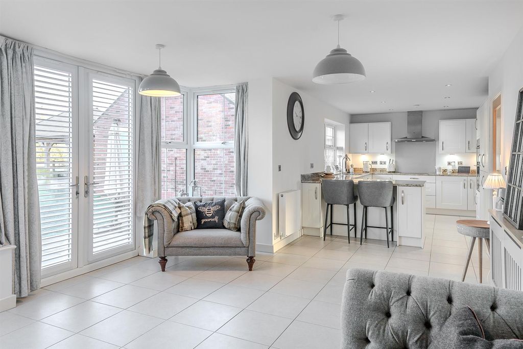 Property photo 3 of 32 Dsc00060.Jpg