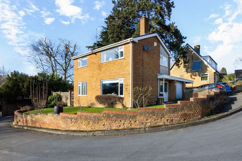 Property photo 2 of 26