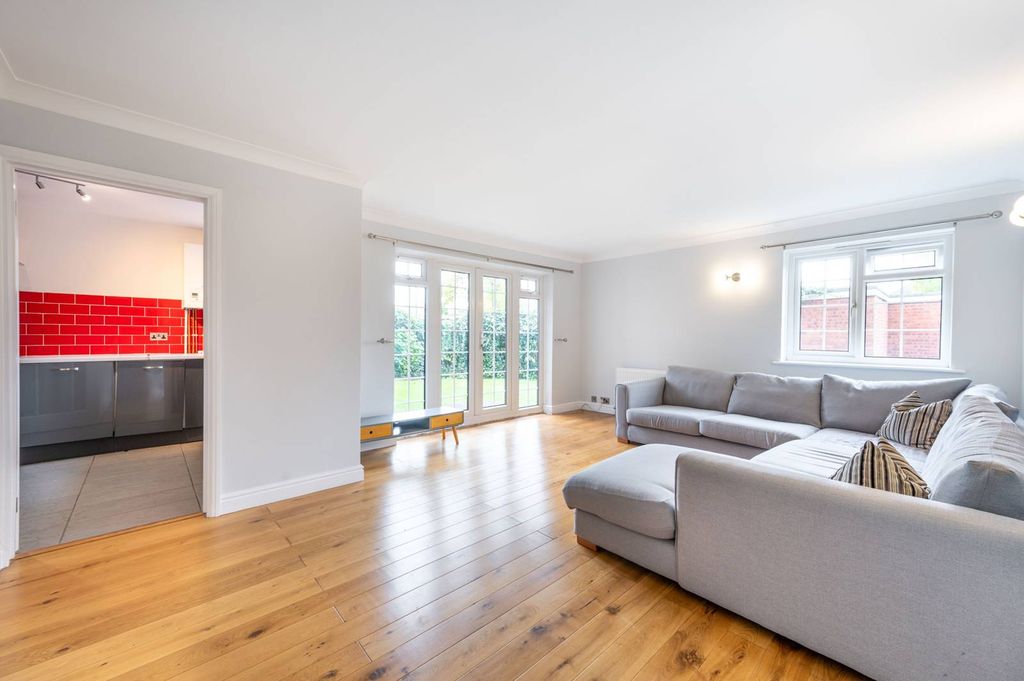 Property photo 2 of 14