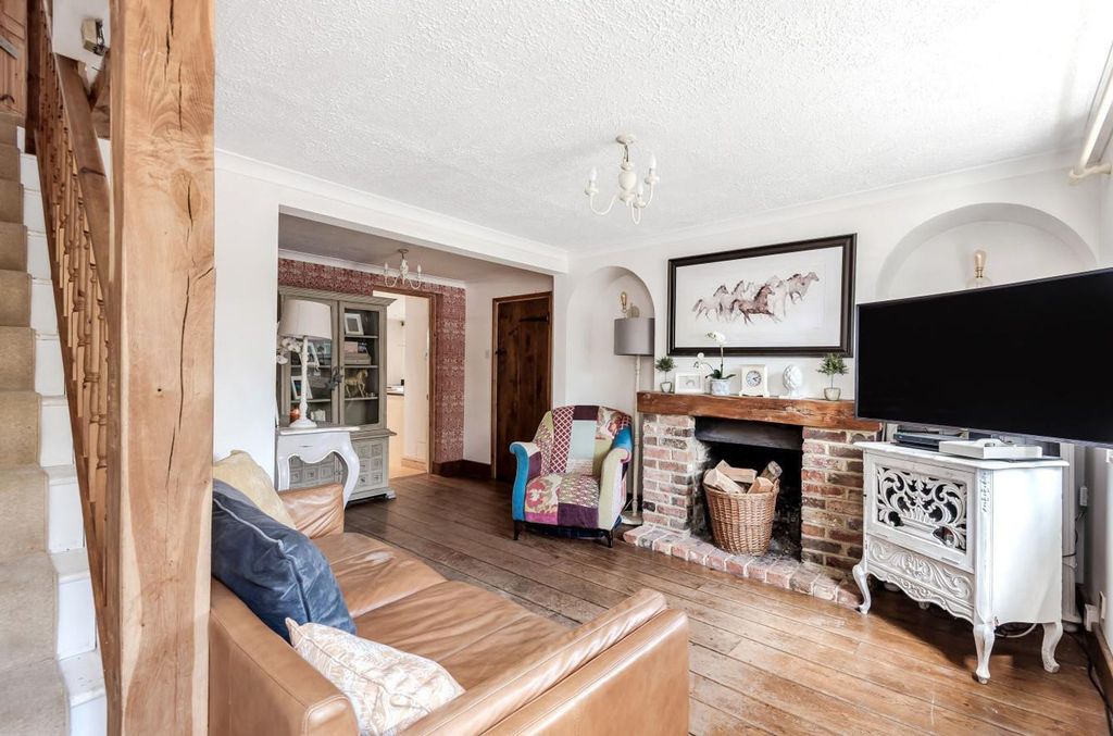 Property photo 2 of 21