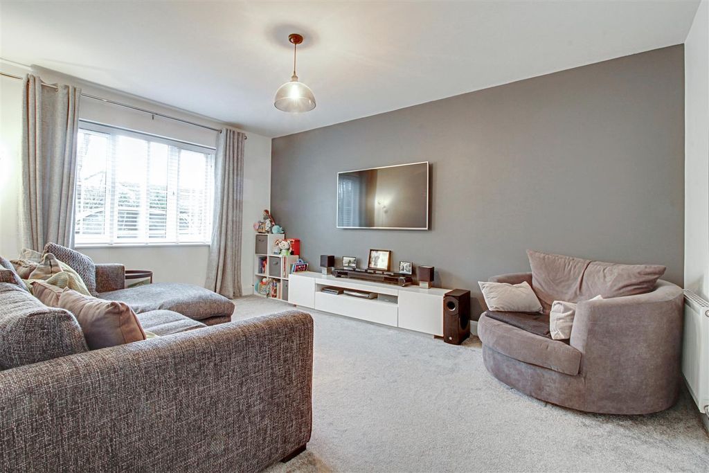 Property photo 3 of 10 3.Jpg