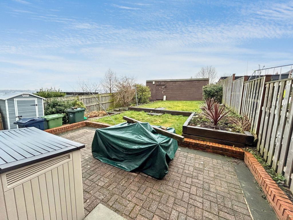 Property photo 2 of 23