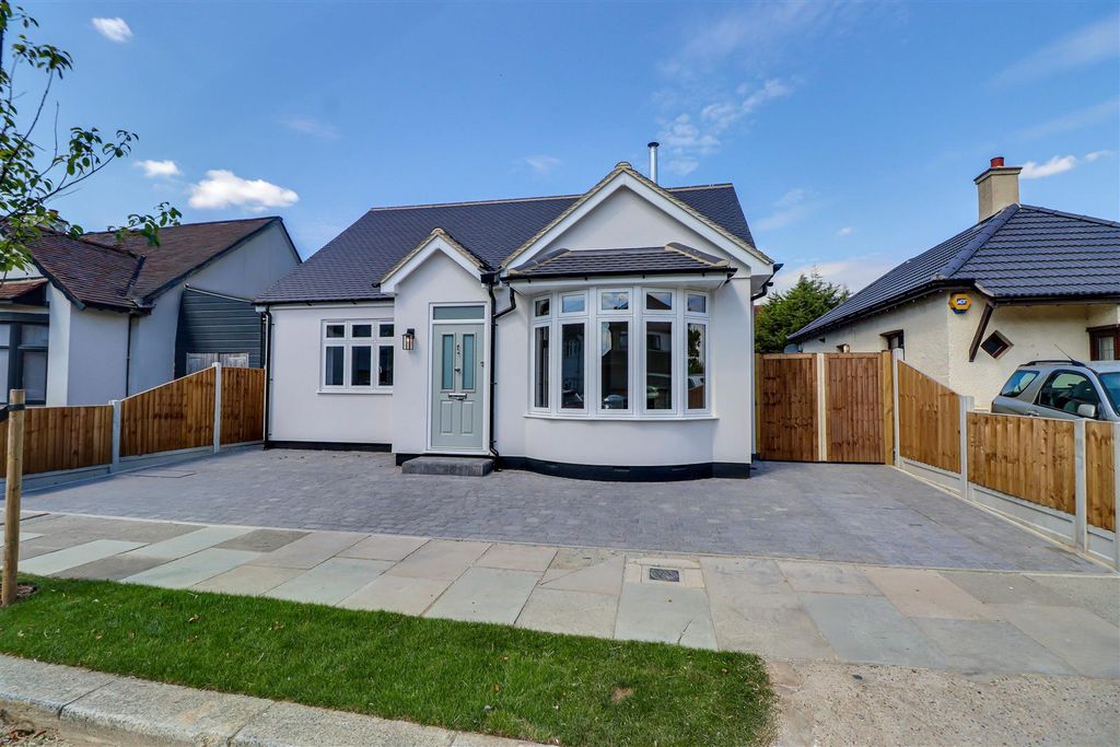 Property photo 1 of 35
