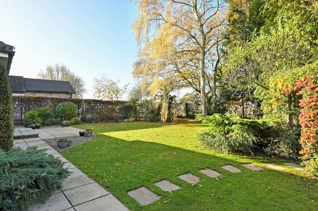 Property photo 3 of 14 Picture 3