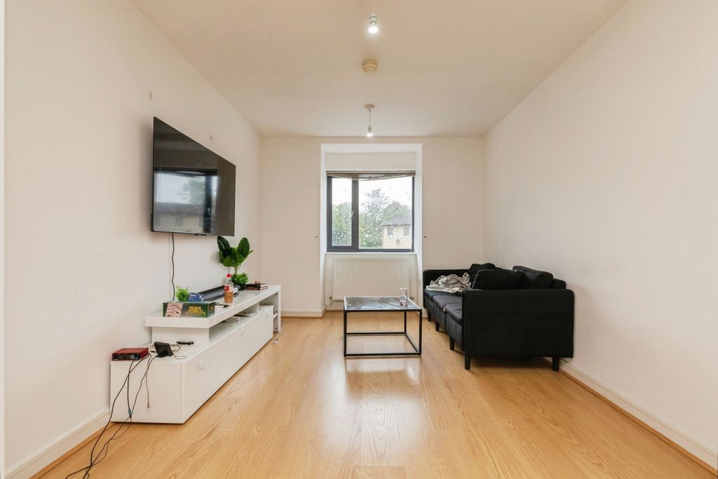Property photo 2 of 7 Pbox-Img.Jpg