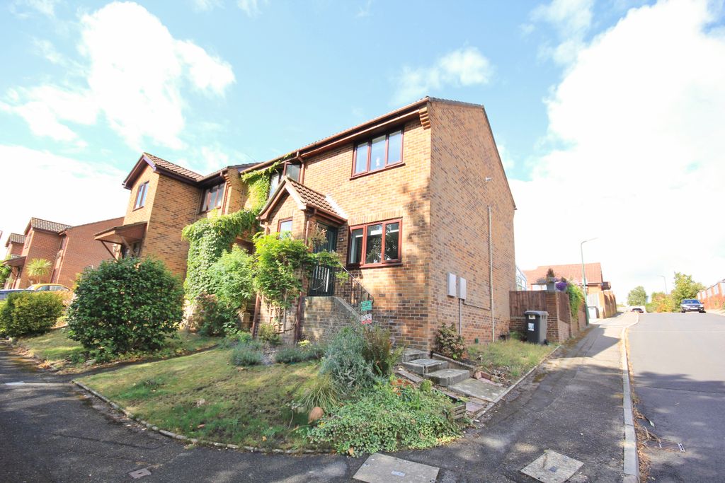 Property photo 1 of 27