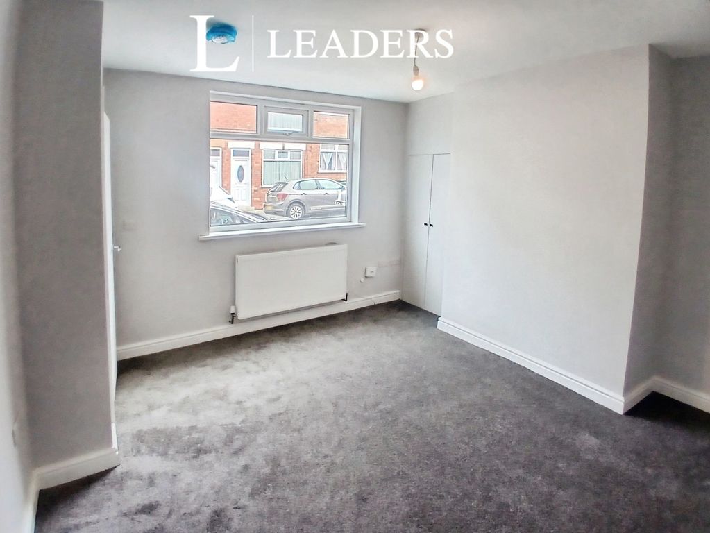 Property photo 3 of 12 3