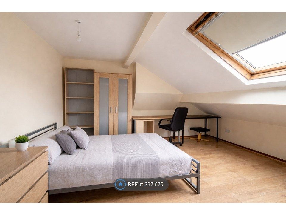 Property photo 1 of 25