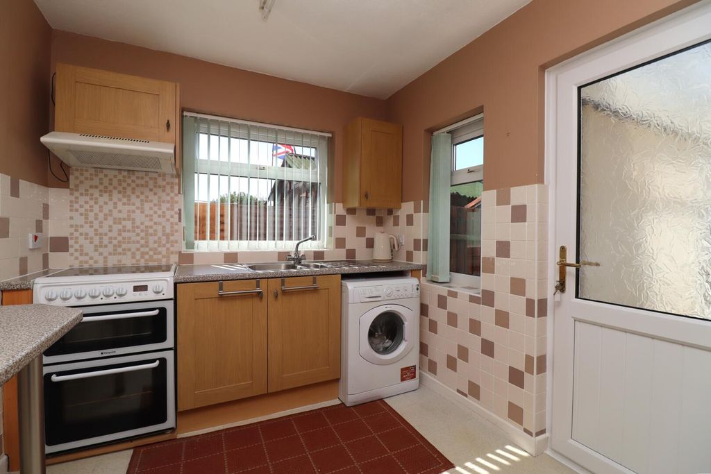 Property photo 2 of 26 Kitchen