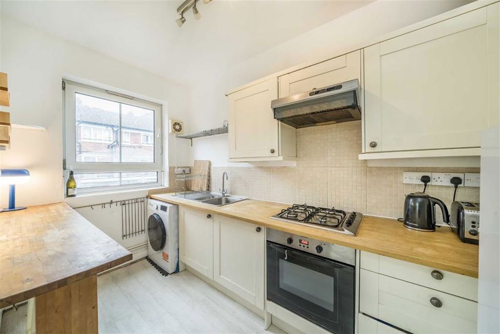 Property photo 3 of 6