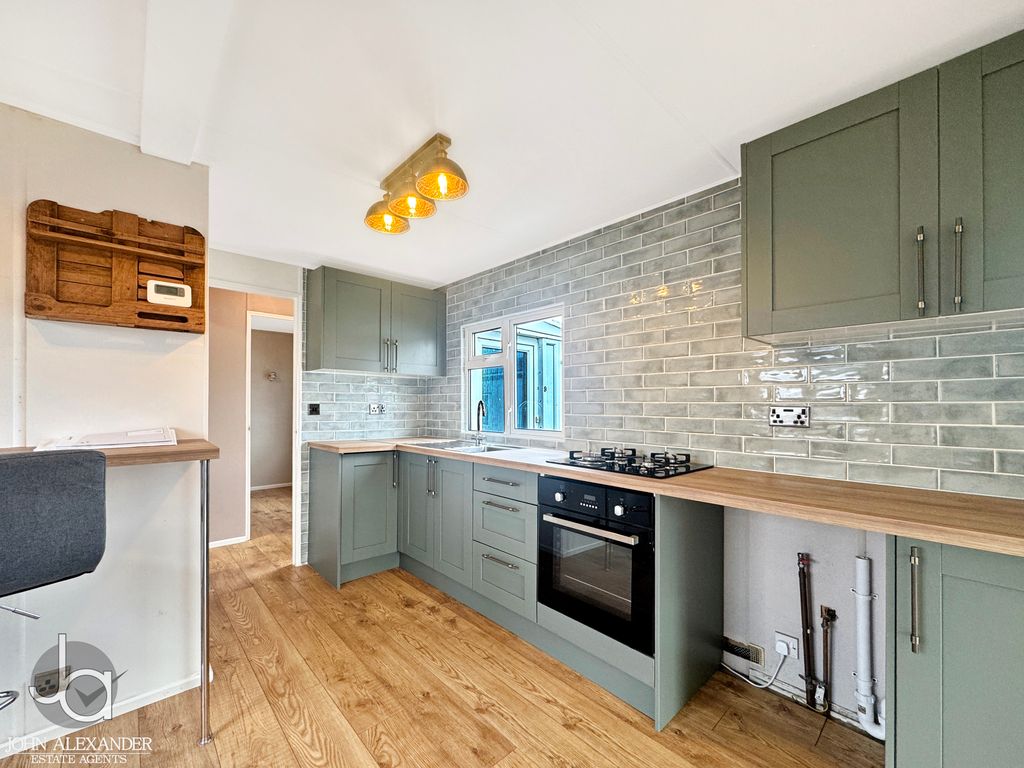 Property photo 3 of 13 20251105_121913899_0.5