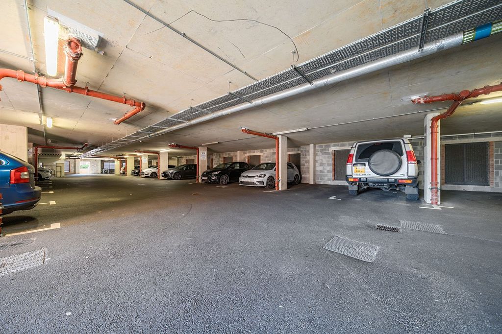 Additional image 20 of 2 bed flat for saleCarter Court, Hook RG27