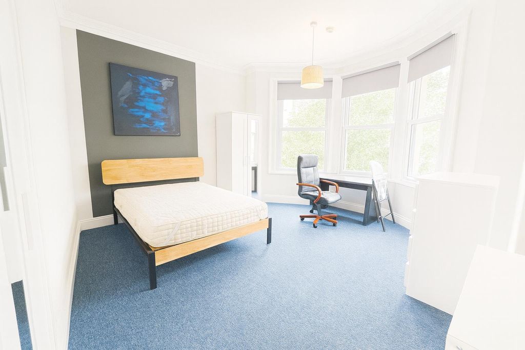 Property photo 1 of 12 Chatgpt Image Sep 9, 2025, 02_28_57 Pm.Png