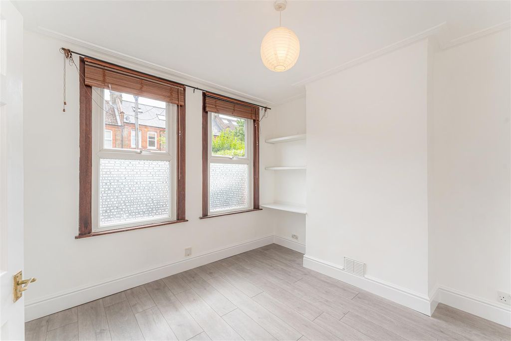 Property photo 3 of 18 16.Jpg