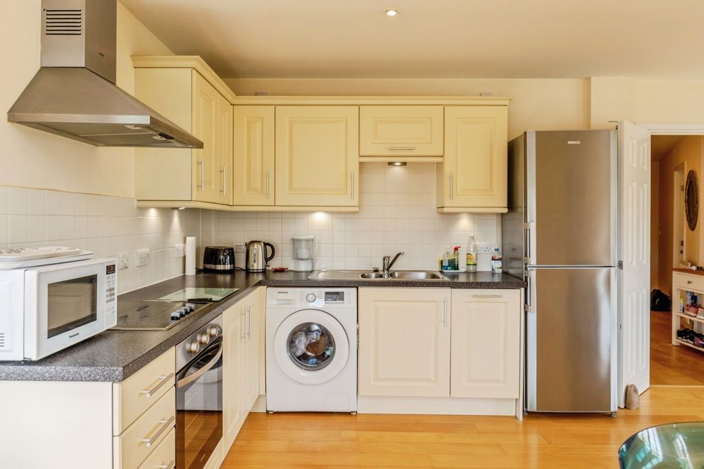 Property photo 3 of 18 Pbox-Img.Jpg
