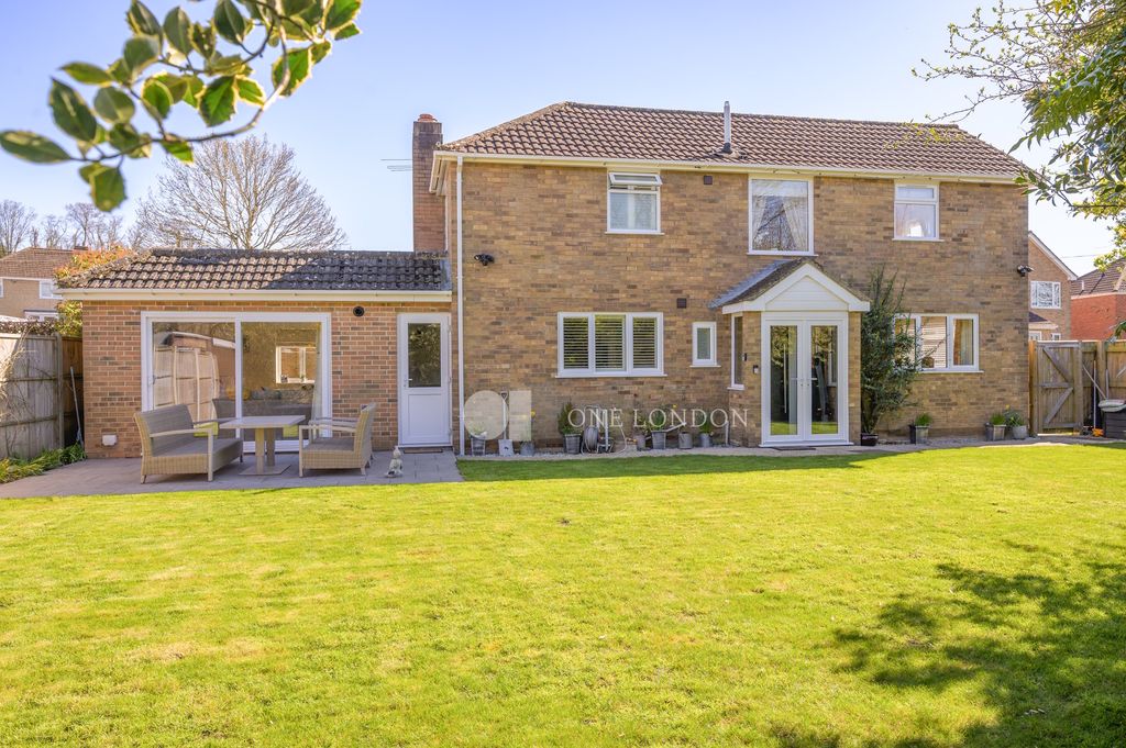 Property photo 1 of 47