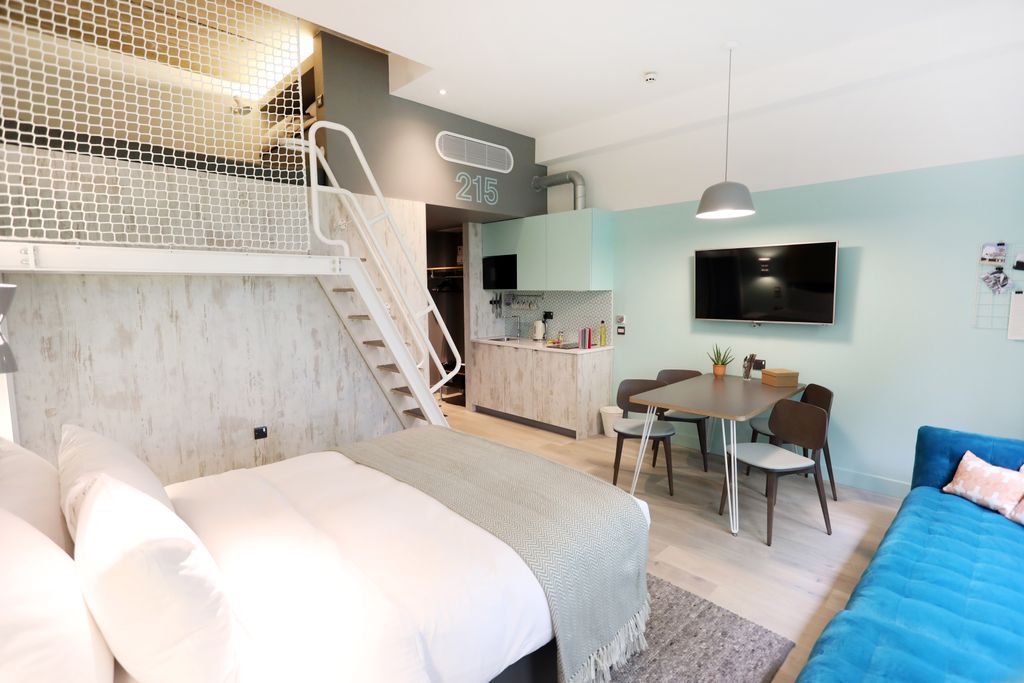 Property photo 1 of 3