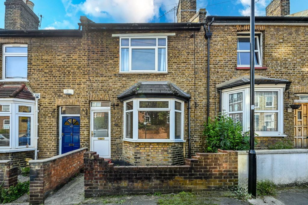 Property photo 1 of 11