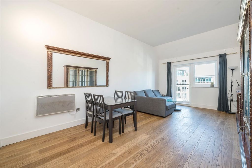 Property photo 3 of 9