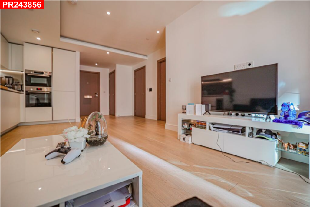 Property photo 3 of 24