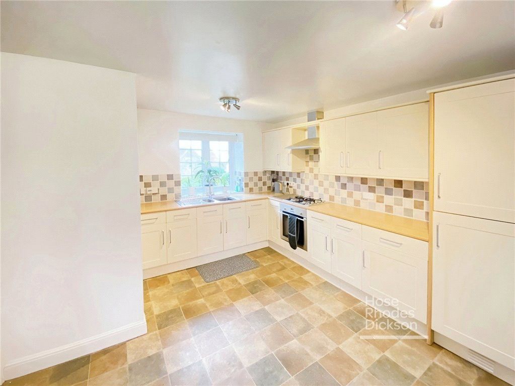 Property photo 3 of 9 Pbox-Img.Jpg