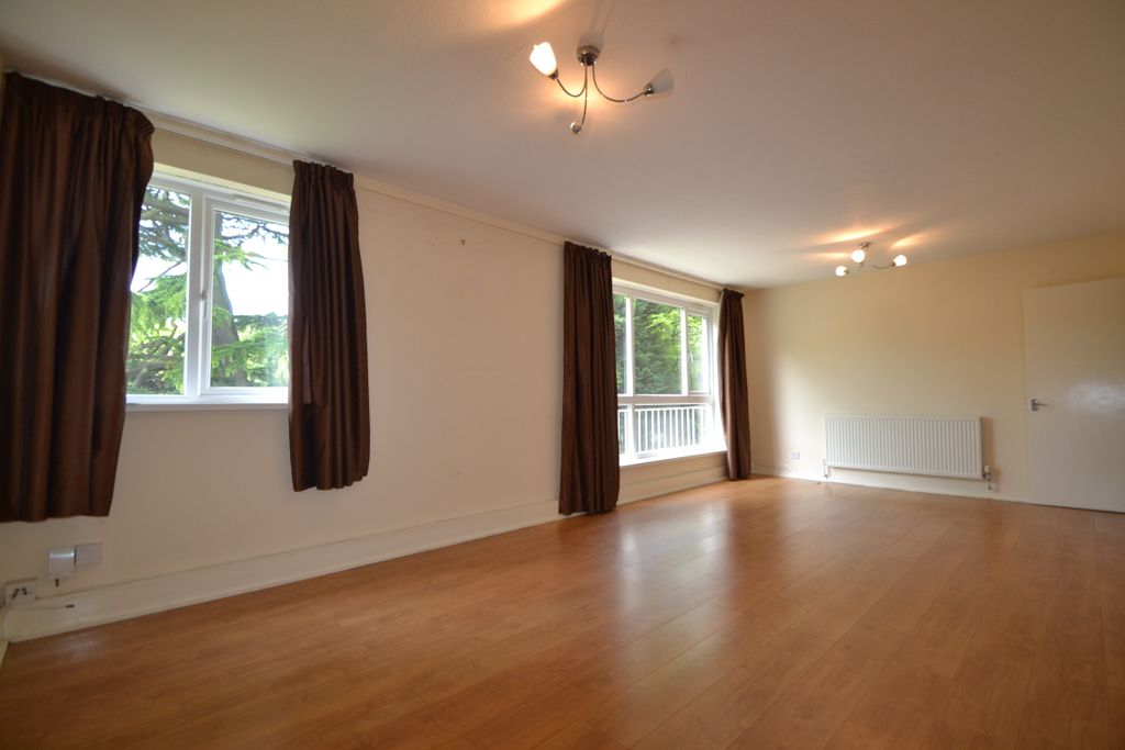 Property photo 2 of 10 Lounge