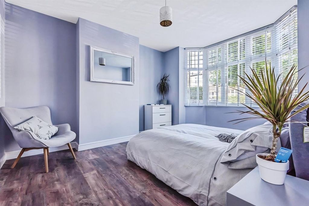 Property photo 2 of 15 Bedroom