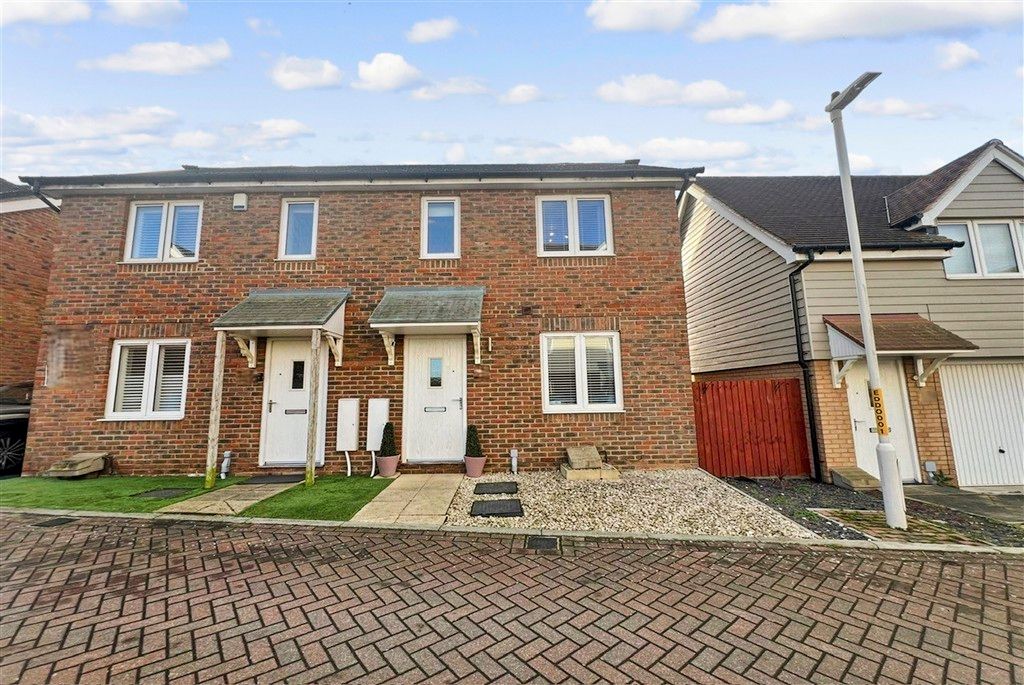 Property photo 1 of 8 Front