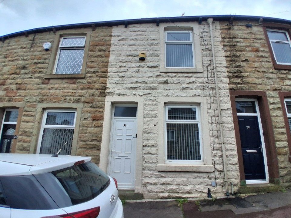 Property photo 1 of 17