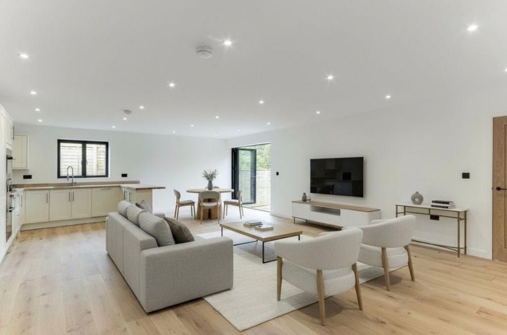 Property photo 2 of 10 Photo 2