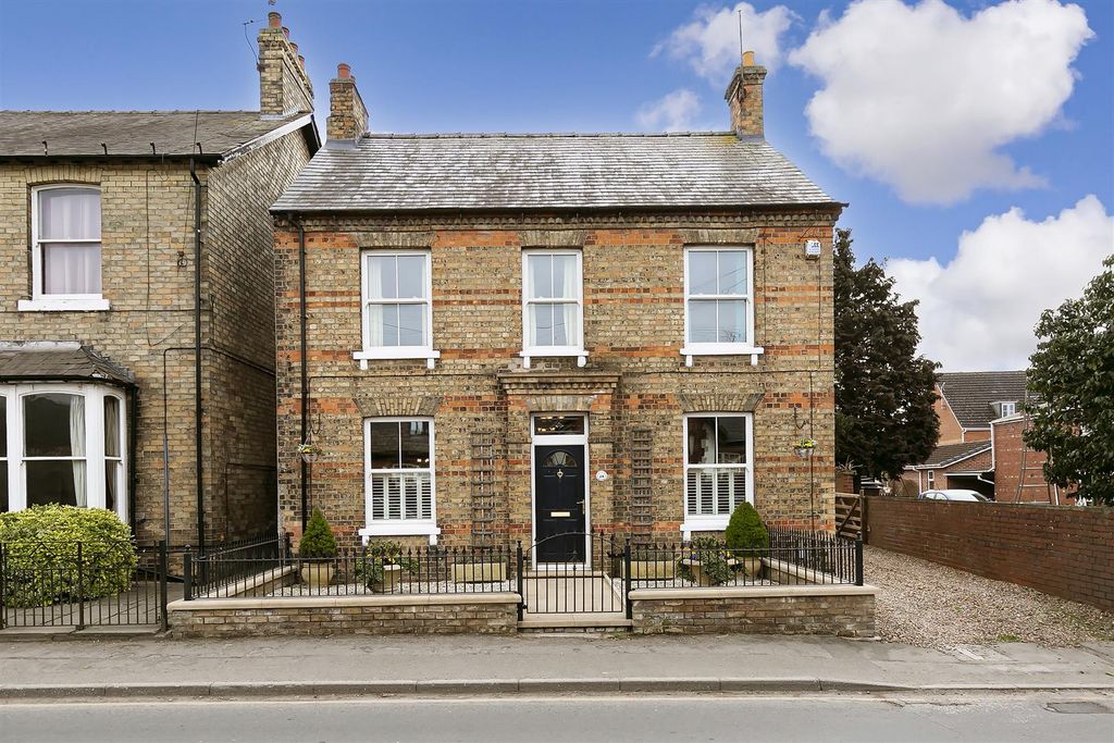 Property photo 1 of 26