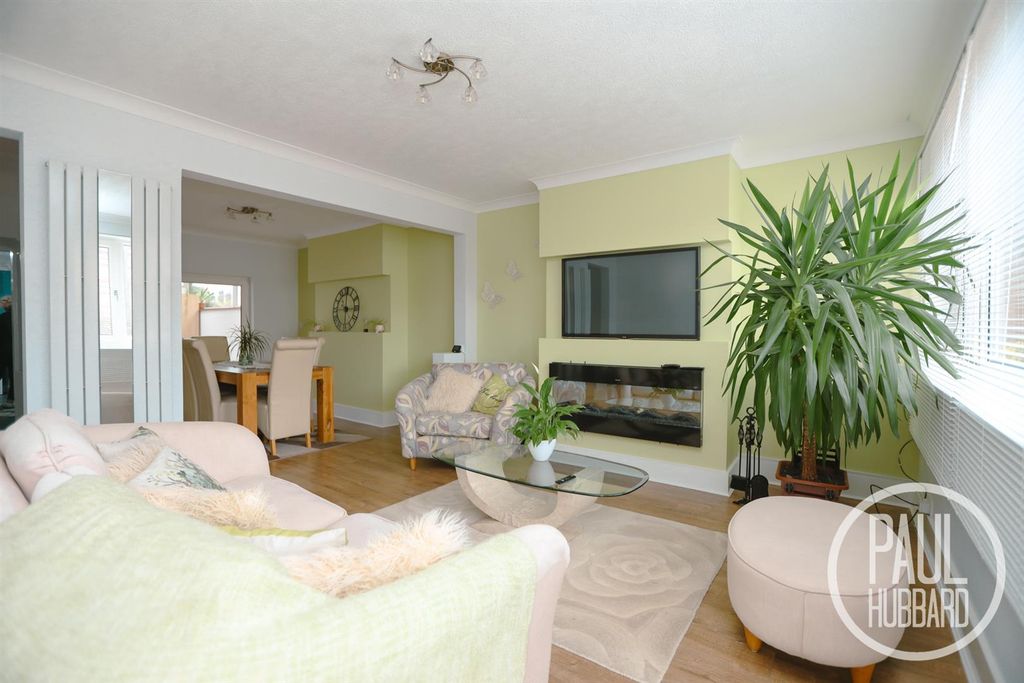 Property photo 3 of 16 7R5A9852 (1).Jpg
