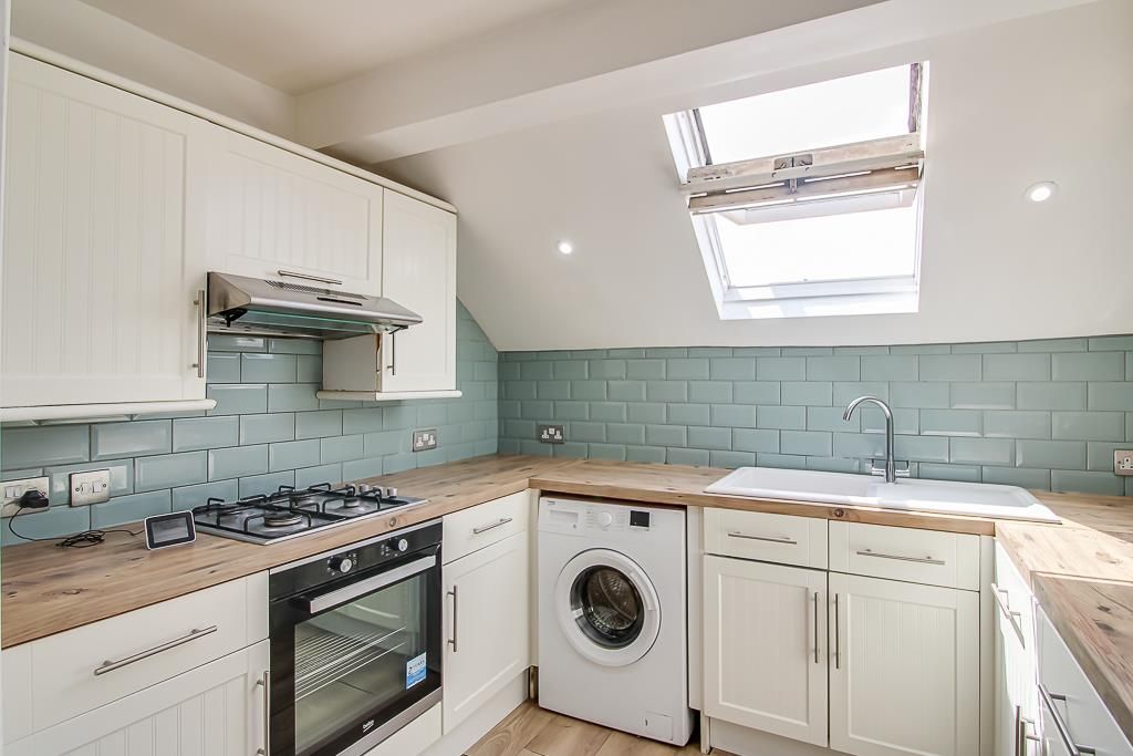 Property photo 2 of 10 Kitchen