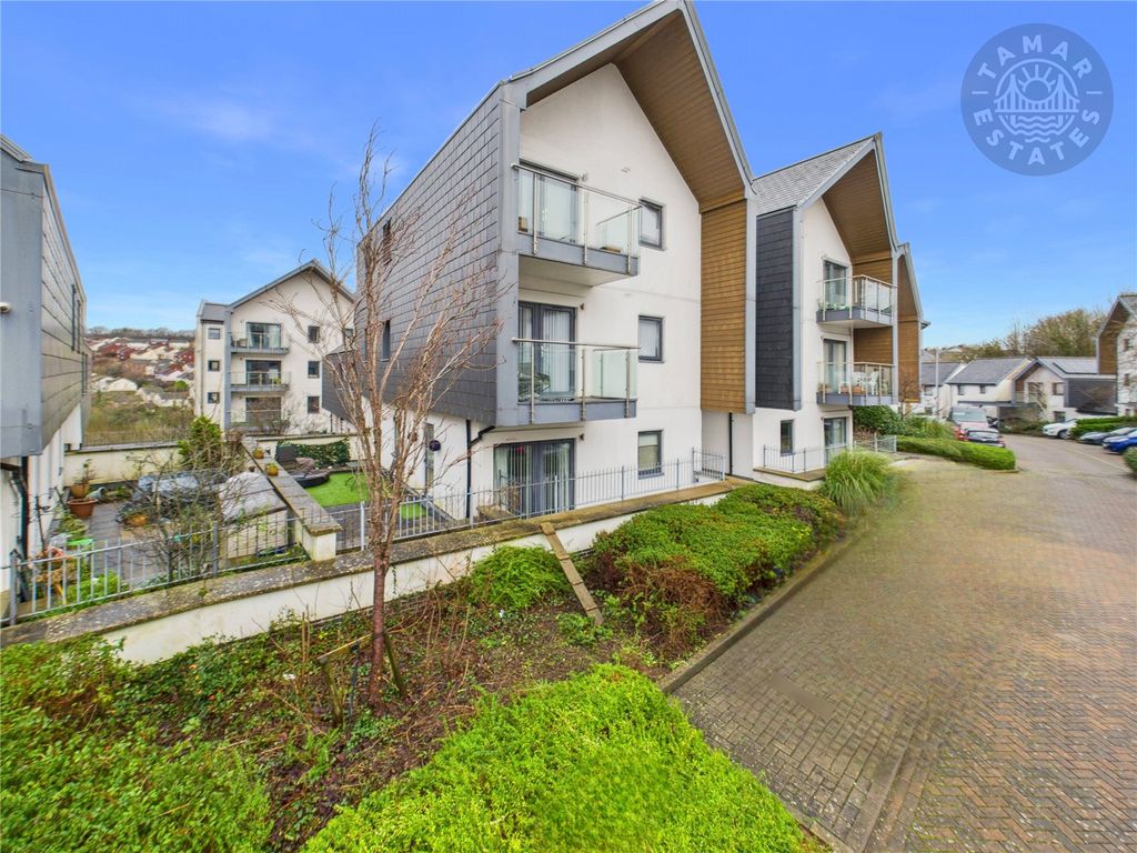 Property photo 1 of 13 Front Aspect