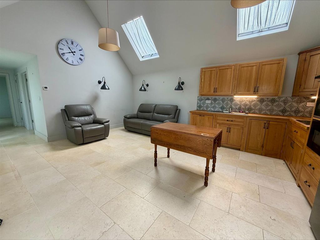 Property photo 3 of 16 Processed-D56Cbbb6-4465-40D3-A13F-C1Bd8670Ab2B.Jpe