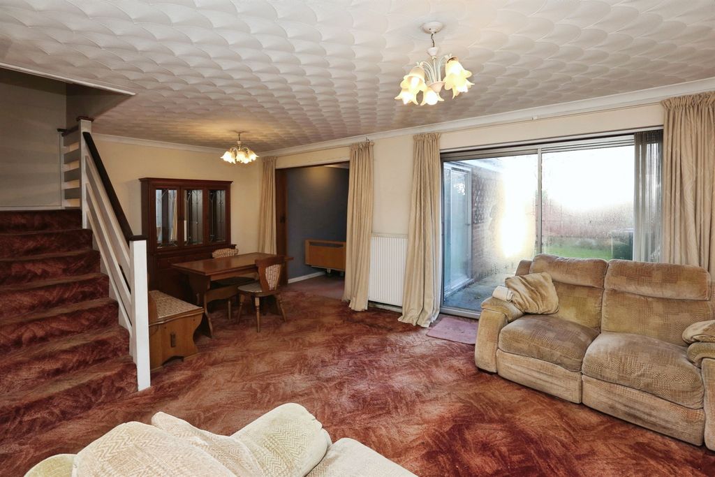 Property photo 3 of 17