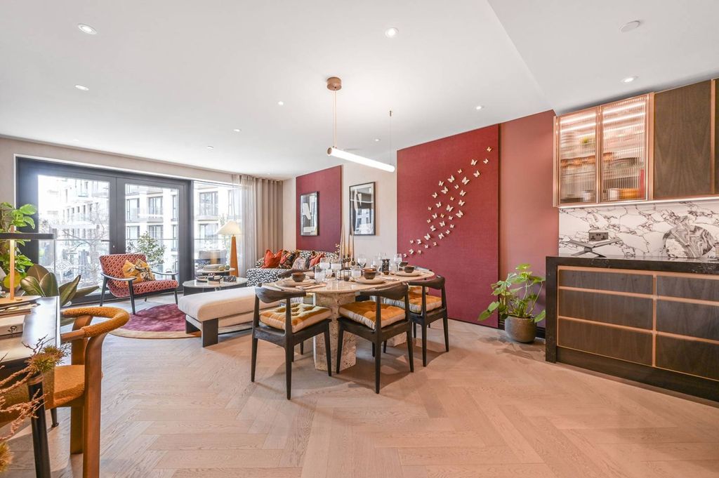 Property photo 2 of 26