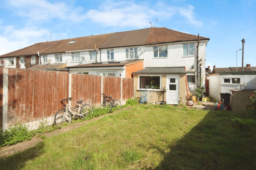 Property photo 3 of 14
