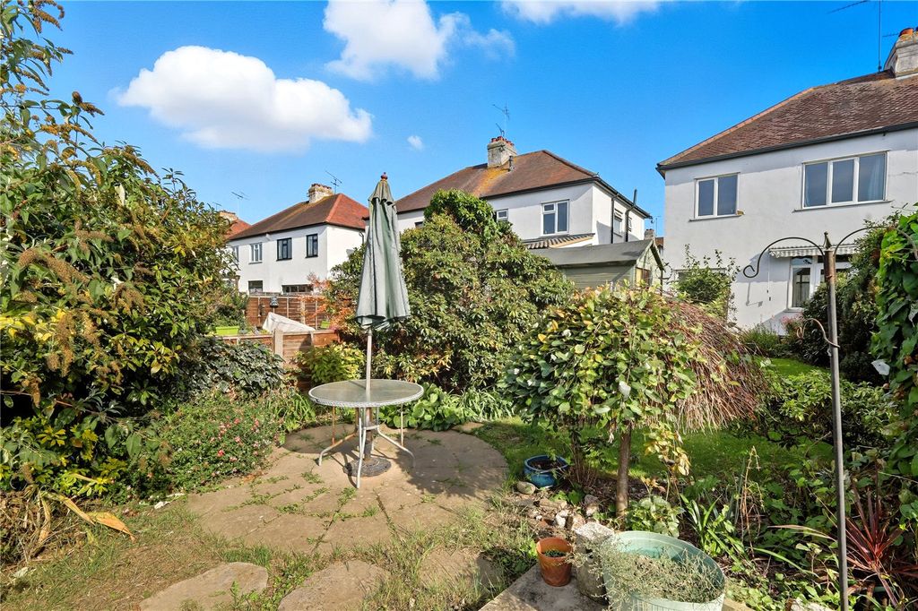 Property photo 2 of 18 Picture No. 23