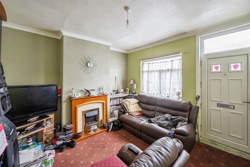 Property photo 3 of 17