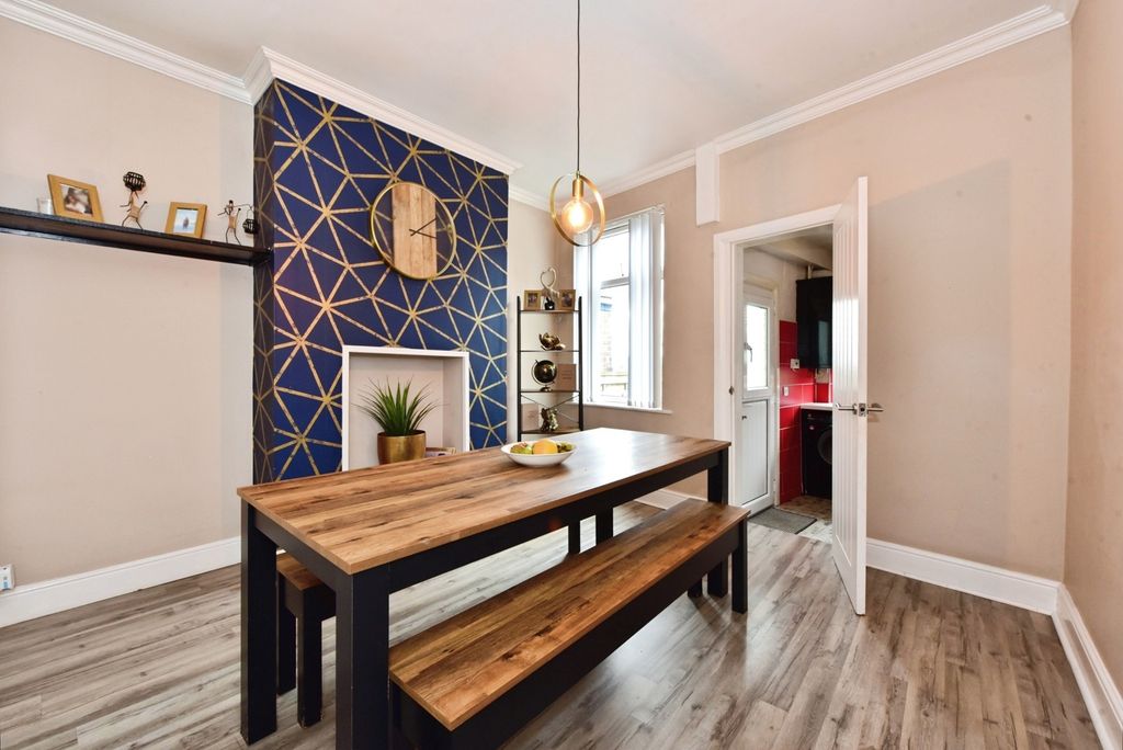 Property photo 2 of 14 Dinning Room