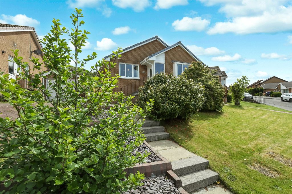 Property photo 1 of 17 External