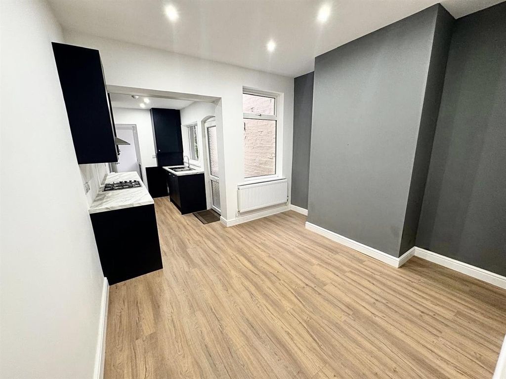 Property photo 2 of 10 Kitchen Diner.Jpg