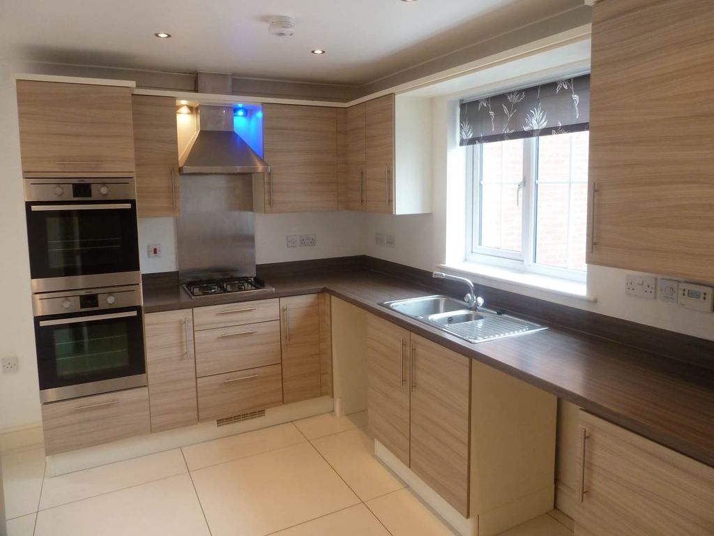 Property photo 2 of 15 Kitchen