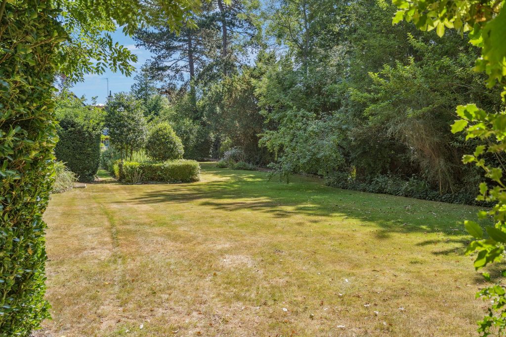 Additional image 30 of 7 bed detached house for salePaines Lane, Pinner Village HA5