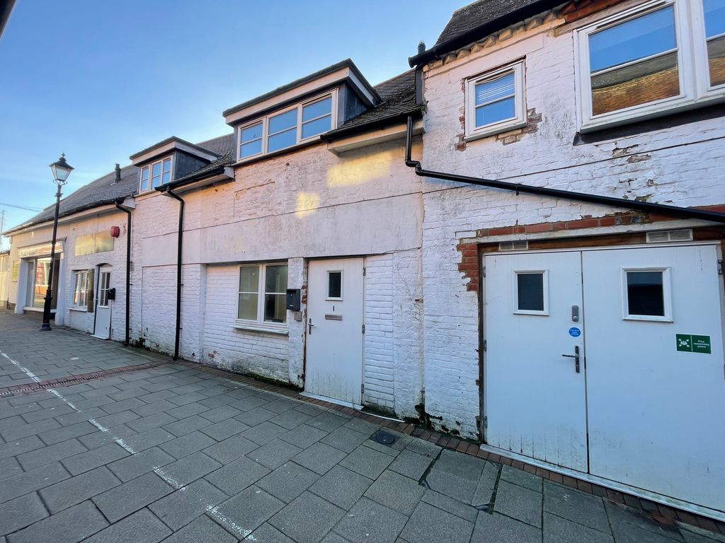 Property photo 1 of 5