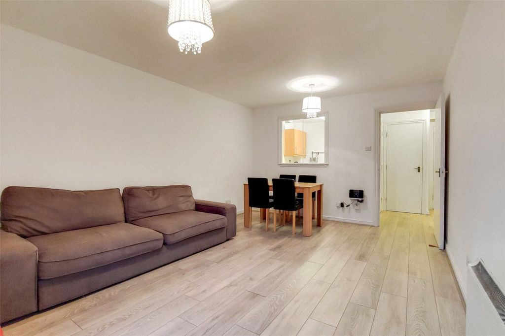 Property photo 3 of 10 Picture No. 17