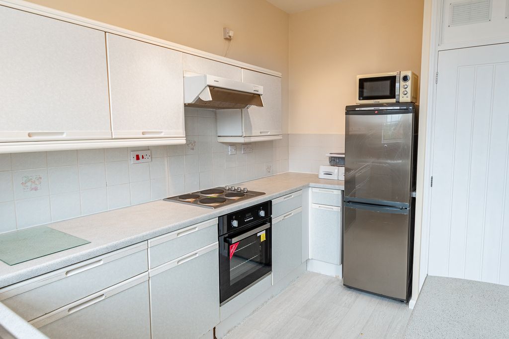 Property photo 3 of 10 Photo 8