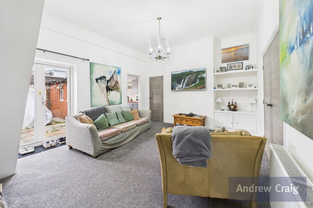 Property photo 1 of 13 (Main)