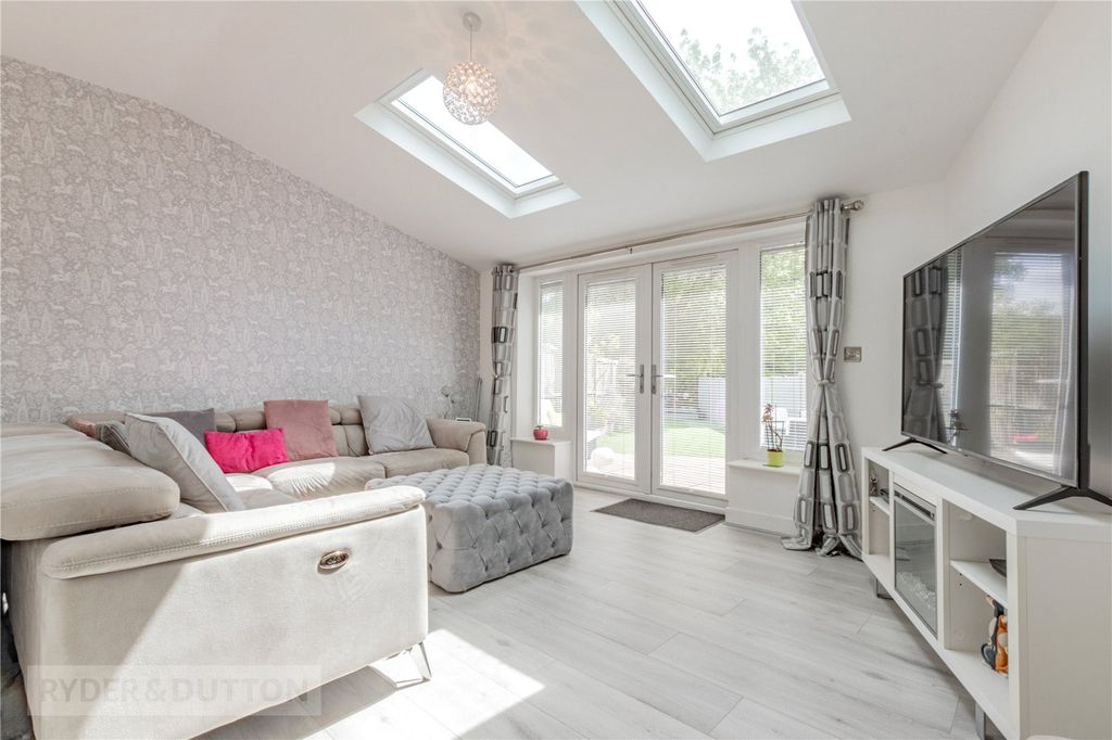 Property photo 2 of 19 Family Room